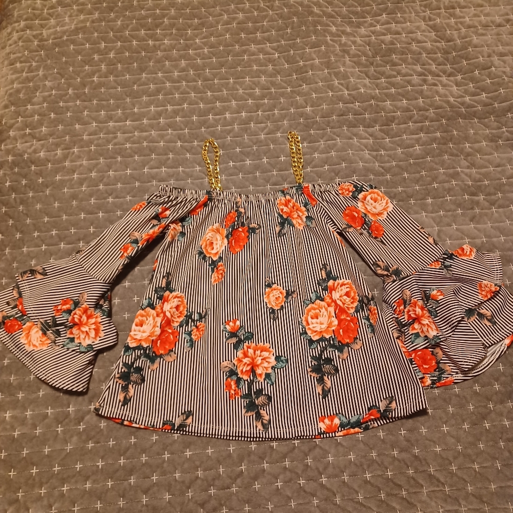 (S) First Love off the shoulder floral